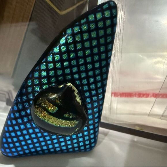 DICHROIC FUSED GLASS PINS – SET OF 3 ABSTRACT STATEMENT PIECES 🎨💫 - Picture 3 of 17